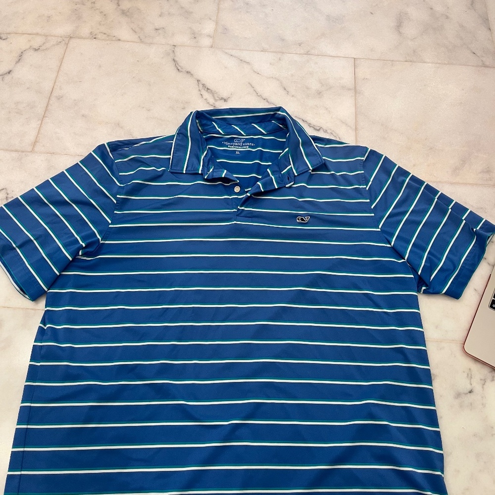 Vineyard vines golf shirt
